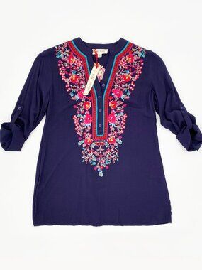 Luna Moon | Floral Embroidered Tunic Top | NWT